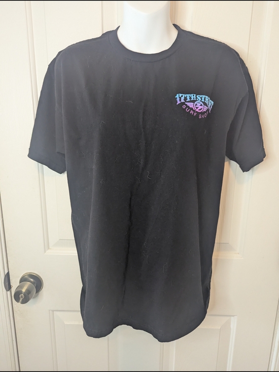 17th Street Surf Shop Other - 17th Street Surf Shop Graphic Tee Medium M Black Retro Lightning Bolt Wings